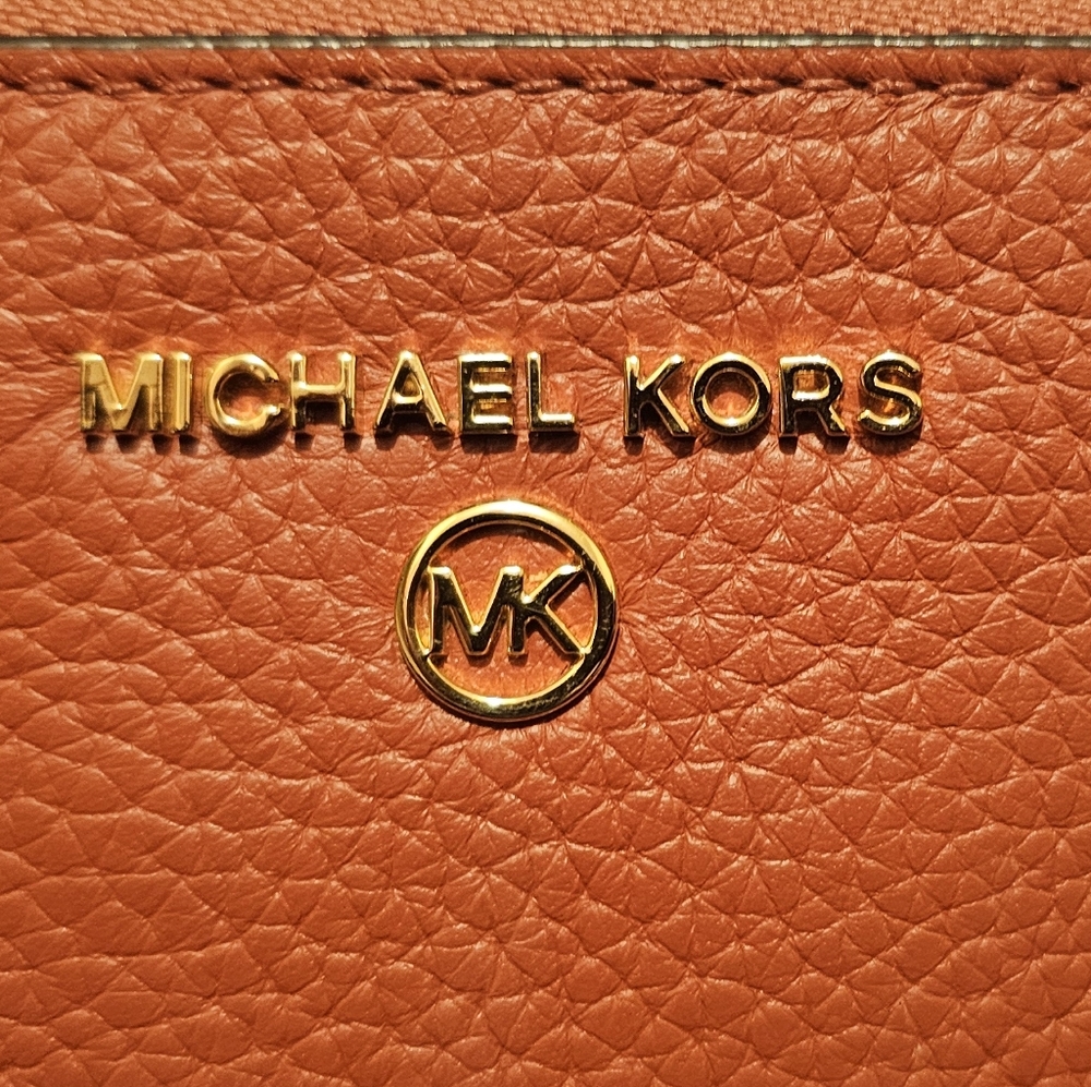 Michael Kors' Large Wristlet "Rust Like Color" - image 6